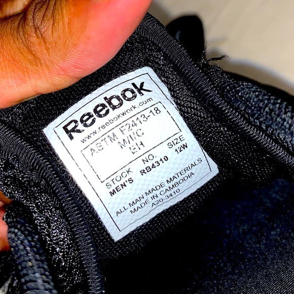 Reebok *Steel Toe* Athletic Shoes - Picture 4 of 4